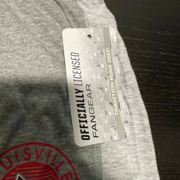 Louisville Cardinals shorts - Picture 3 of 6